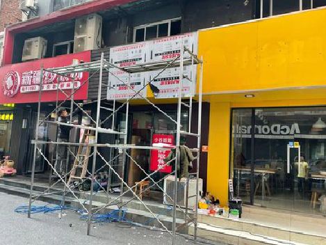 柳城制作广告招牌如何避免它发黄？